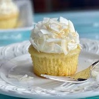 coconut cream cupcakes