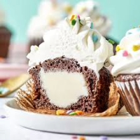 ice cream stuffed cupcakes